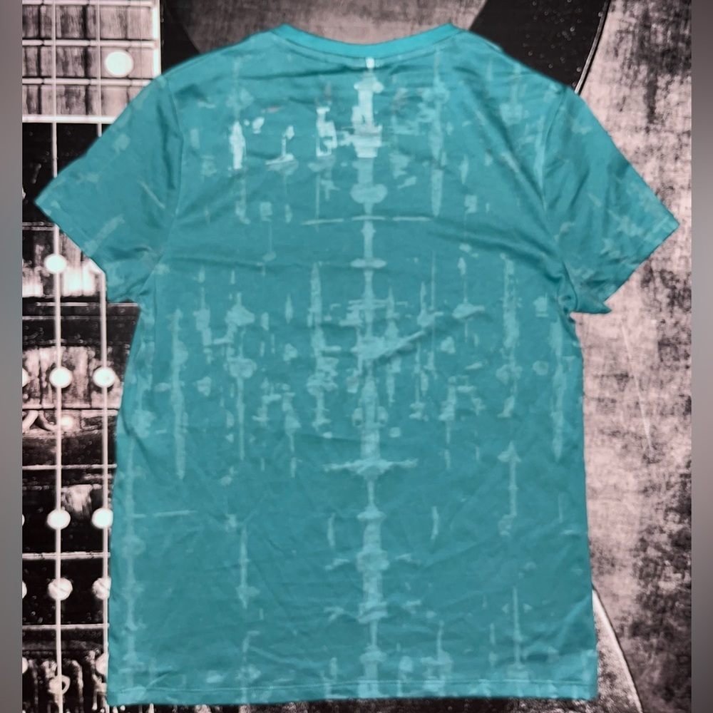 NWT Reebok T-Shirt - Picture 2 of 6